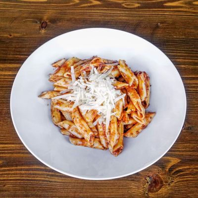 Sade Kremalı Penne